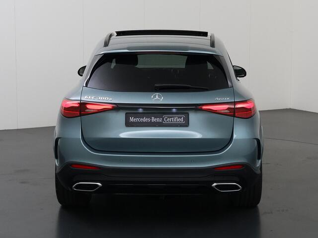 Mercedes-Benz GLC-KLASSE 300e 4MATIC Business Solution AMG | Night | Premium pakket | Panoramaschuifdak | Trekhaak |