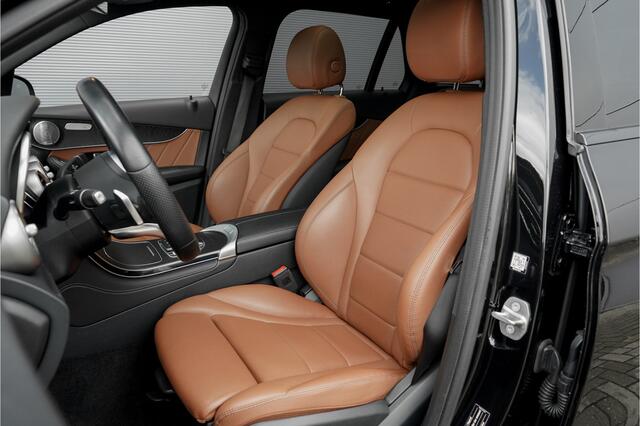 Mercedes-Benz GLC-KLASSE 200 Premium+ AMG Pano Night Burmester Trekhaak Widescreen