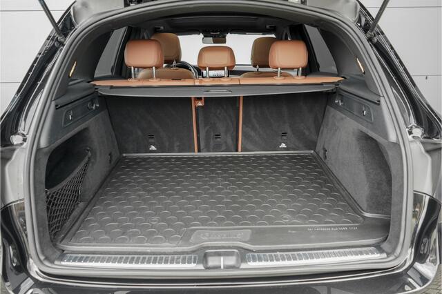 Mercedes-Benz GLC-KLASSE 200 Premium+ AMG Pano Night Burmester Trekhaak Widescreen