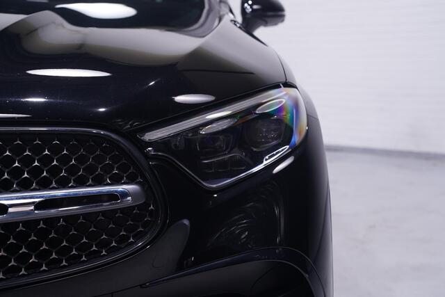 Mercedes-Benz GLC-KLASSE 300e 4-matic GLC 300 e 4MATIC AT mit EQ Hybrid Tech AMG-pakket private-glas LED-verlichting 360-Camera wegklapbare-trekhaak allu-dakrails electrische achterklep ACC electrisch bedienbare voorstoelen met memo APPLE-Carplay Navigatie DAB-ontvangst lederen/a