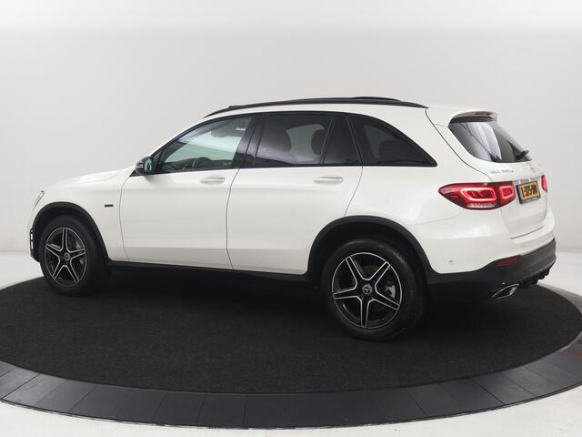 Mercedes-Benz GLC-KLASSE 300e 4MATIC Business Solution AMG | Panoramadak | Leder | 360 camera | Cruise control | Carplay | Sfeerverlichting | Burnmeister surround | Climate control |