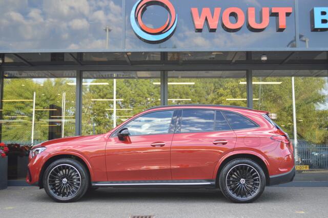 Mercedes-Benz GLC-KLASSE 300e 4MATIC AMG-Line Led Panorama Memory Distronic Luchtvering Camera 360 Head-Up Trekhaak Pdc
