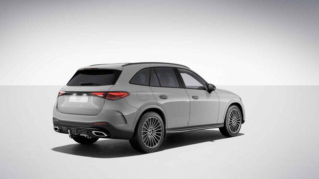 Mercedes-Benz GLC-KLASSE 300e 4MATIC Business Solution AMG | Premium Pakket | Treeplanken | Panoramaschuifdak | Trekhaak | Parkeerpakket |