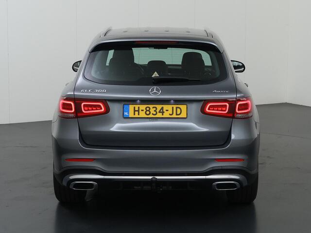 Mercedes-Benz GLC-KLASSE 300 4MATIC Premium | AMG | Achteruitrijcamera | Stoelverwarming | Led koplampen |
