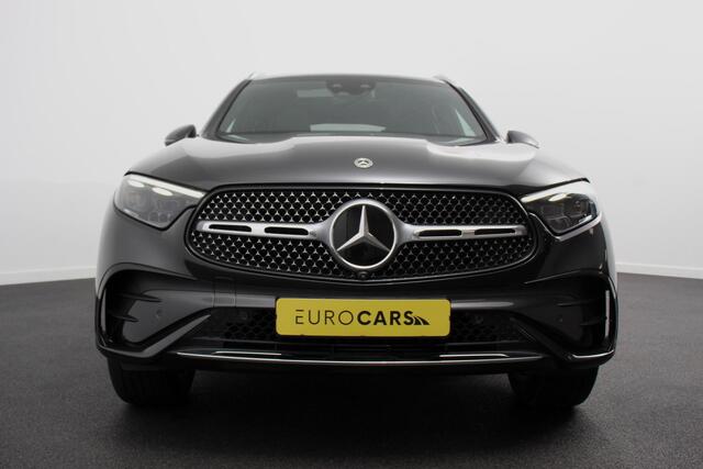 Mercedes-Benz GLC-KLASSE 400e 4MATIC AMG Line PHEV Navigatie Panorama dak Lederen bekleding Camera Electrisch bedienbare achterklep Trekhaak Adaptive cruise control