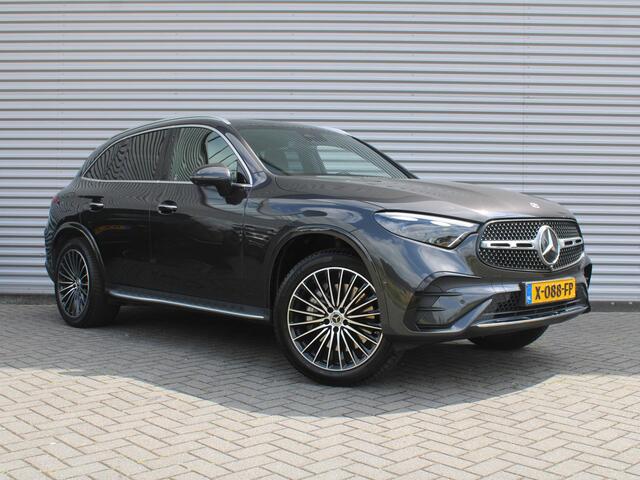 Mercedes-Benz GLC-KLASSE 300e 4MATIC AMG Line | 360 Camera | Schuifdak | Cruise adapt. | 20" LM | HUD | Treeplanken | Dodehoek detectie | Stoelverwarming + geheugen | BTW auto |