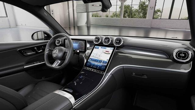 Mercedes-Benz GLC-KLASSE 300e 4MATIC Business Solution AMG | Premium Pakket | Trekhaak | Panoramaschuifdak | Treeplanken |