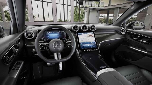 Mercedes-Benz GLC-KLASSE 300e 4MATIC Business Solution AMG | Premium Pakket | Trekhaak | Panoramaschuifdak | Treeplanken |