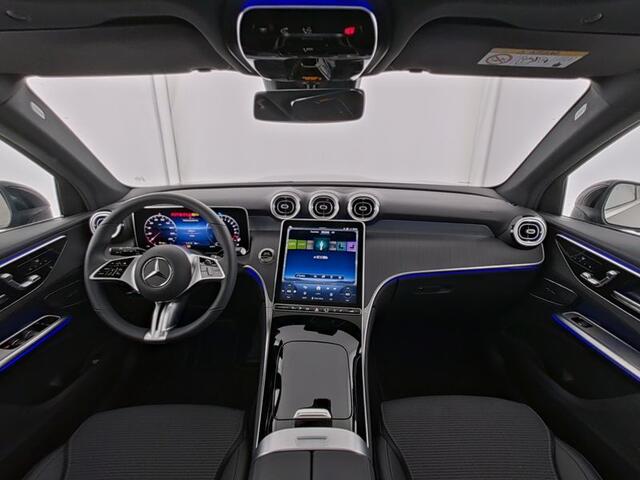 Mercedes-Benz GLC-KLASSE 300 e 4MATIC Plug-In Hybride Trekhaak | Panorama Schuif-Kanteldak | Zwarte Hemel | Parkeerpakket met achteruitcamera | Memory Voorstoelen. Inclusief 24 maanden Mercedes-Benz Certified garantie voor Europa.