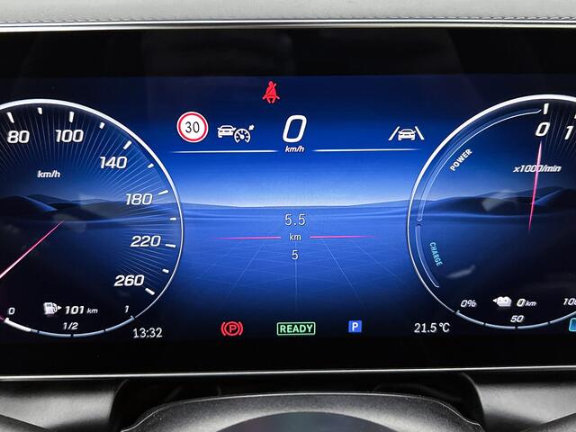 Mercedes-Benz GLC-KLASSE 400e 4MATIC Business Solution AMG | Premium Plus | Nightpakket | Winterpakket | Trekhaak | Panoramaschuifdak | 360° camera | URBAN GUARD Plus | Treeplanken in aluminiumlook | Middenconsole metaalstructuur | Burmester® 3D surround sound systeem |