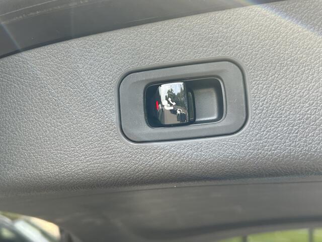 Mercedes-Benz GLC-KLASSE 300e 4Matic // Trekhaak // Panoramadak // 360 Camera // Distronic // GRATIS Winterbandenset // Carplay