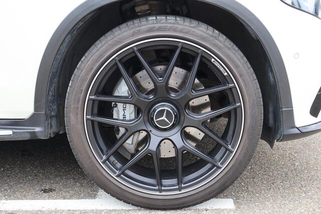 Mercedes-Benz GLC-KLASSE AMG 43 4MATIC 367 PK I Luchtvering I AIRMATIC I Panoramadak I Trekhaak I Distronic Plus I 360 Camera I Head-up I Mermory stoelen I I Zeer compleet I Keyless entry I Lederen bekleding I Treeplanken I