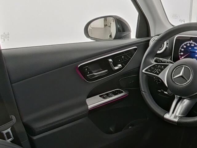 Mercedes-Benz GLC-KLASSE 300 e 4MATIC Plug-In Hybride Trekhaak | Panorama Schuif-Kanteldak | Rijassistentiepakket plus | Parkeerpakket met 360°-camera | Digital Licht. Inclusief 24 maanden Mercedes-Benz Certified garantie voor Europa.