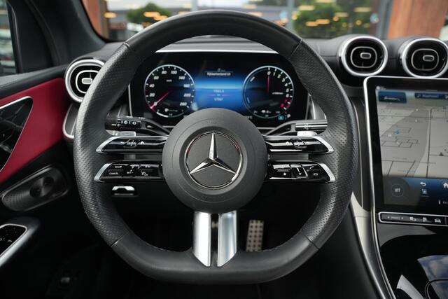 Mercedes-Benz GLC-KLASSE 400e 4MATIC AMG Line Panoramadak Burmester HeadUp Keyless Leer