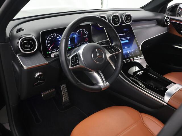 Mercedes-Benz GLC-KLASSE 300e 4MATIC Luxury Line | Bruin interieur | Panoramadak | Stoelverwarming | Memory |