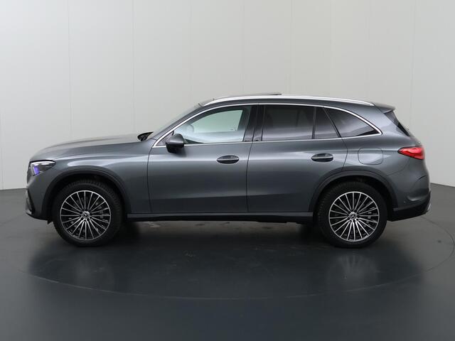 Mercedes-Benz GLC-KLASSE 300e 4MATIC AMG Line | Panoramadak | Multibeam | Memory | Headup | Digital Light | Multispaaks velgen |
