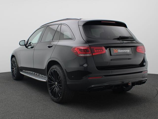 Mercedes-Benz GLC-KLASSE 300e 4MATIC Premium Plus 320PK Aut. Panoramadak, Trekhaak, 360gr. Camera, Treeplanken, Elektr. Verstelbare Bestuurdersstoel, Side Assist, 22" LM Velgen, Elektr. Achterklep