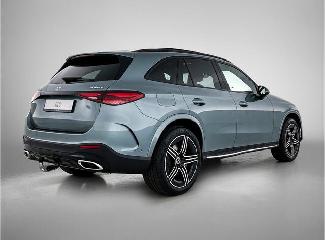 Mercedes-Benz GLC-KLASSE 300e 4MATIC Business Solution AMG | Advanced plus | Nightpakket | Parkeerpakket | Trekhaak | Panoramaschuifdak | Treeplanken in aluminiumlook | 20 inch vijfspaaks lichtmetalen AMG-velgen | DISTRONIC |