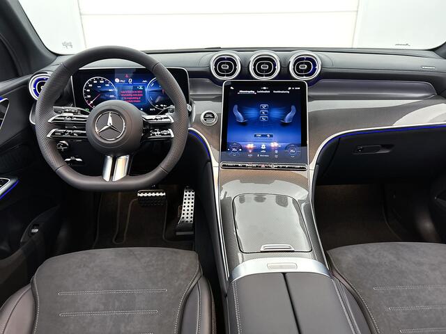 Mercedes-Benz GLC-KLASSE 300e 4MATIC Business Solution AMG | Advanced plus | Nightpakket | Parkeerpakket | Trekhaak | Panoramaschuifdak | Treeplanken in aluminiumlook | 20 inch vijfspaaks lichtmetalen AMG-velgen | DISTRONIC |