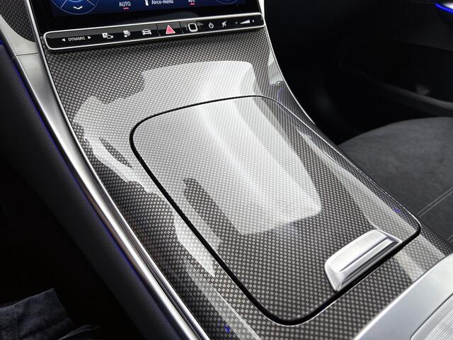 Mercedes-Benz GLC-KLASSE 300e 4MATIC Business Solution AMG | Advanced plus | Nightpakket | Parkeerpakket | Trekhaak | Panoramaschuifdak | Treeplanken in aluminiumlook | 20 inch vijfspaaks lichtmetalen AMG-velgen | DISTRONIC |
