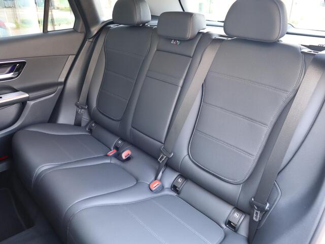 Mercedes-Benz GLC-KLASSE 300e 4MATIC Business Solution l Stoelverwarming l Achteruitrij camera l Leder