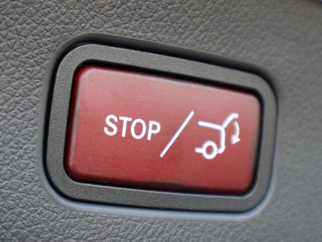Mercedes-Benz GLC-KLASSE 300e 4MATIC Business Solution l Stoelverwarming l Achteruitrij camera l Leder