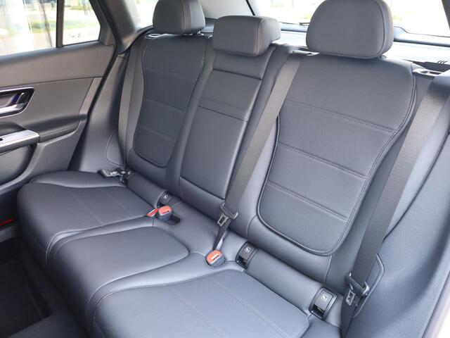Mercedes-Benz GLC-KLASSE 300e 4MATIC Business Solution l Stoelverwarming l Achteruitrij camera l Leder