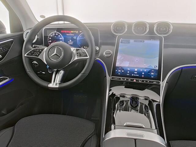 Mercedes-Benz GLC-KLASSE 300 e 4MATIC Plug-In Hybride | Trekhaak | Memory voorstoelen | Stuur en Stoelverwarming | Dode Hoek Ass. | CarPlay | Inclusief 24 maanden MB Certified garantie voor Europa.