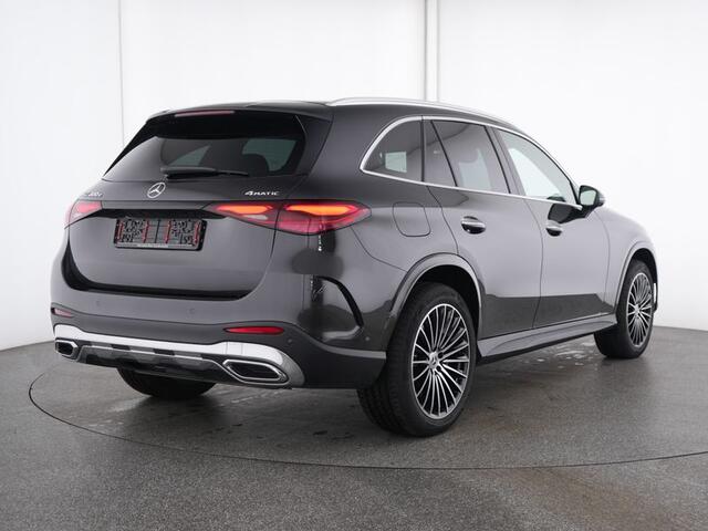 Mercedes-Benz GLC-KLASSE 300 e 4MATIC AMG Plug-In Hybride AMG Line Premium Plus | Trekhaak | Distronic | Head-up display | Multicontourstoelen voor | Parkeerpakket met 360°-camera. Inclusief 24 maanden MB Certified garantie voor Europa.