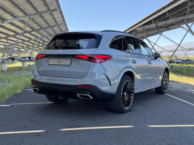 Mercedes-Benz GLC-KLASSE 300e 4MATIC Business Solution AMG | Night | Panoramadak | Premium | Burmester | Winter Pakket | Trekhaak |