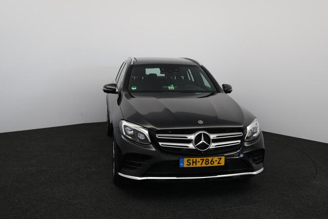 Mercedes-Benz GLC-KLASSE 250 4MATIC Premium Plus AMG/ Automaat/ 17'' LMV/ 360°Camera/ LED Koplampen/ LEDER/ Elek. Stoelen + Memory/ Keyless/ Panorama-Dak/ Stoelverw./ PDC V+A/ Zwarte-Hemel/ Navi/ Bluetooth/ Multi. Sportstuur.