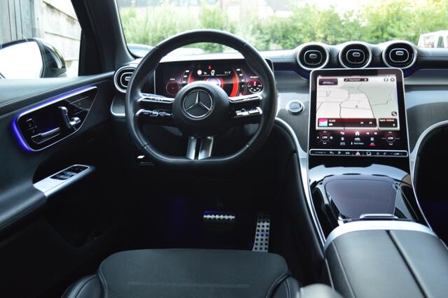 Mercedes-Benz GLC-KLASSE 300e 4MATIC AMG Led Panorama Memory Distronic Sfeer Camera Pdc
