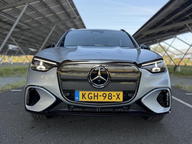 Mercedes-Benz GLC-KLASSE 400 4MATIC Launch Edition 94 kWh | AMG line | Night | Panoramadak | Sky control | Memory stoelen | Superscreen | Sportstoelen | Sfeerverlichting |