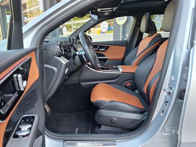 Mercedes-Benz GLC-KLASSE 300e 4MATIC AMG Line | Panoramadak | AIRMATIC Luchtvering | 360° Camera | Memory Pakket | Stoelverwarming | Sfeerverlichting | Achterasbesturing | DIGITAL LIGHT | Keyless-GO | Elektrisch Bedienbare Achterklep