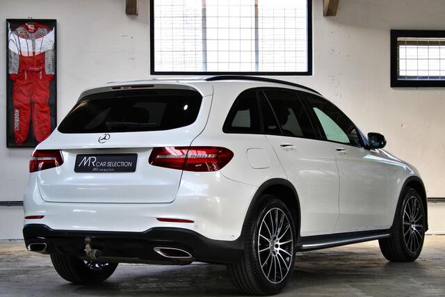 Mercedes-Benz GLC-KLASSE 250 4MATIC Premium Plus | Panoramadak | Burmester | Trekhaak | Keyless | Treeplanken |