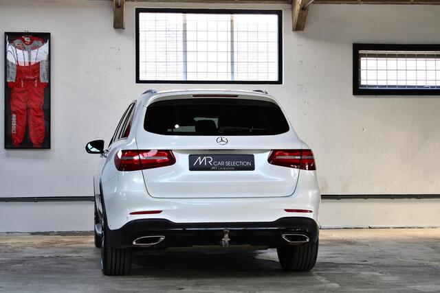 Mercedes-Benz GLC-KLASSE 250 4MATIC Premium Plus | Panoramadak | Burmester | Trekhaak | Keyless | Treeplanken |