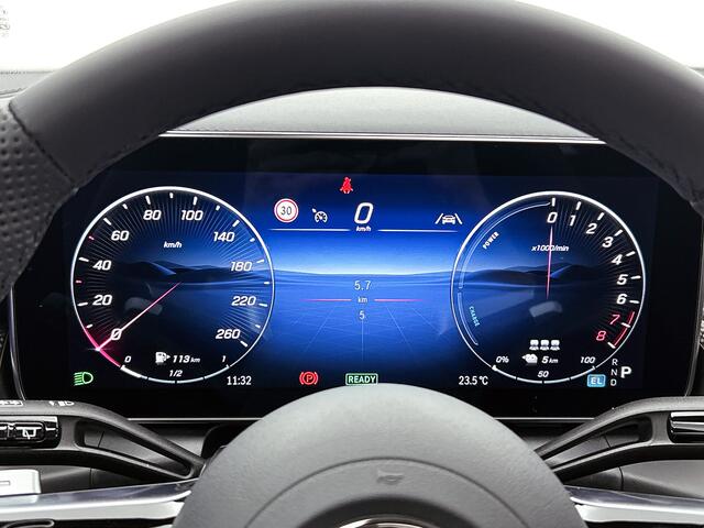 Mercedes-Benz GLC-KLASSE 300e 4MATIC Business Solution AMG | Advanced plus | Nightpakket | Parkeerpakket | Trekhaak | Panoramaschuifdak | Treeplanken in aluminiumlook | 20 inch vijfspaaks lichtmetalen AMG-velgen | URBAN GUARD Plus |