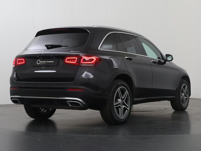 Mercedes-Benz GLC-KLASSE 300e 4MATIC AMG | Panoramadak | Trekhaak elektrisch | Distronic | 360 camera |