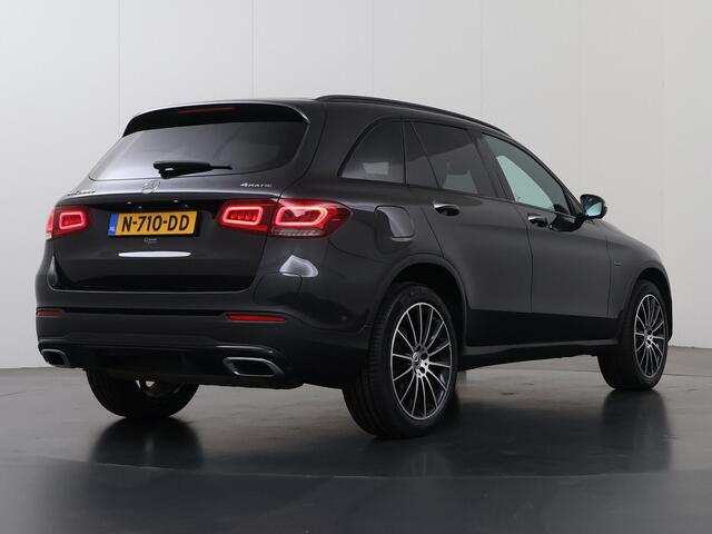Mercedes-Benz GLC-KLASSE 300e 4MATIC Business Solution AMG | Night | Panoramadak | Trekhaak | Rijassistentiepakket Plus | Burmester | Widescreen | Multispaaks lichtmetalen velgen |