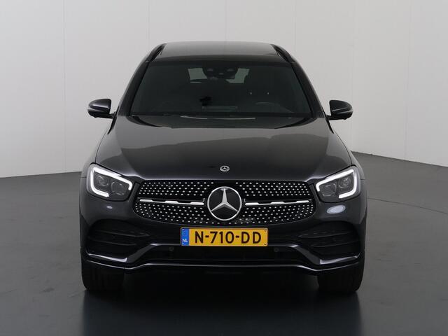 Mercedes-Benz GLC-KLASSE 300e 4MATIC Business Solution AMG | Night | Panoramadak | Trekhaak | Rijassistentiepakket Plus | Burmester | Widescreen | Multispaaks lichtmetalen velgen |