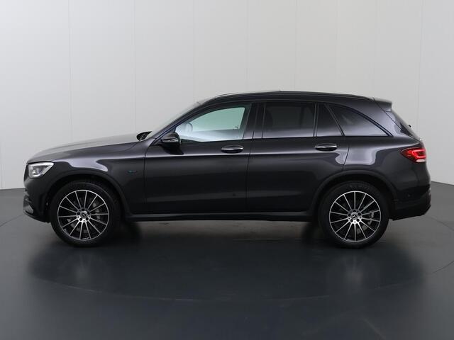 Mercedes-Benz GLC-KLASSE 300e 4MATIC Business Solution AMG | Night | Panoramadak | Trekhaak | Rijassistentiepakket Plus | Burmester | Widescreen | Multispaaks lichtmetalen velgen |