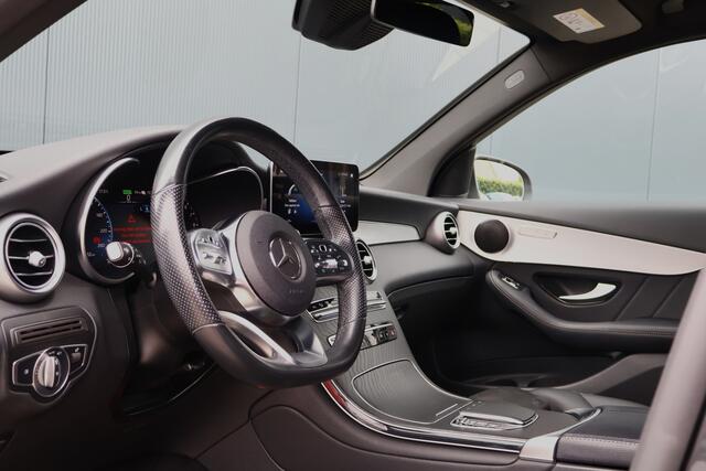 Mercedes-Benz GLC-KLASSE 300e 4MATIC Business Solution AMG | 98% soh! | NL auto | Stoelverwarming | Camera | DAB+ | Elektr. achterklep | Facelift