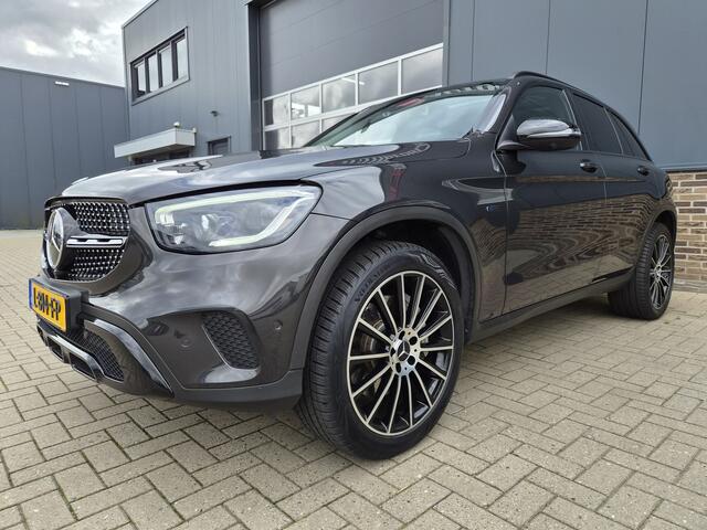 Mercedes-Benz GLC-KLASSE 300e 4MATIC AMG,PANO,LED,360 CAMERA,20INCH,SFEERVERLICHTING,ENZ