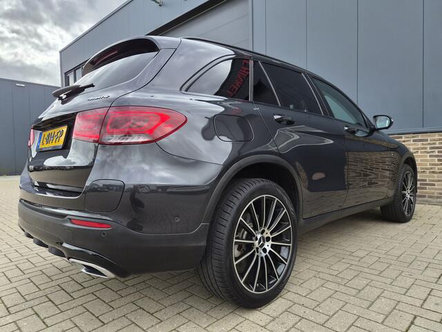 Mercedes-Benz GLC-KLASSE 300e 4MATIC AMG,PANO,LED,360 CAMERA,20INCH,SFEERVERLICHTING,ENZ