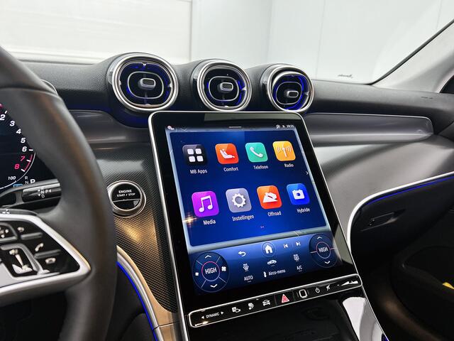 Mercedes-Benz GLC-KLASSE 300 e 4MATIC Plug-In Hybride | Trekhaak | Dode Hoek Ass | Memory | Sfeerverlichting | Stuur en Stoelverwarming | CarPlay | Inclusief 24 maanden Mercedes-Benz Certified garantie voor Europa.