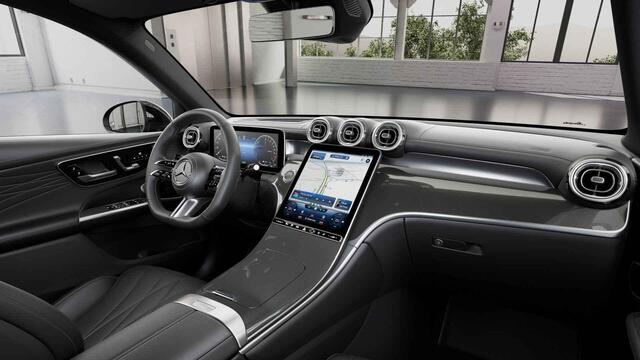 Mercedes-Benz GLC-KLASSE 300e 4MATIC AMG Line | Burmester | Luchtvering | Panoramadak | 360 graden camera | Matrix Led koplampen | Nappaleder |