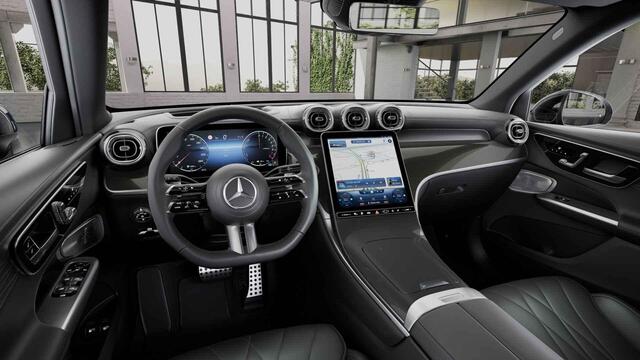 Mercedes-Benz GLC-KLASSE 300e 4MATIC AMG Line | Burmester | Luchtvering | Panoramadak | 360 graden camera | Matrix Led koplampen | Nappaleder |