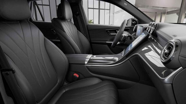 Mercedes-Benz GLC-KLASSE 300e 4MATIC AMG Line | Burmester | Luchtvering | Panoramadak | 360 graden camera | Matrix Led koplampen | Nappaleder |
