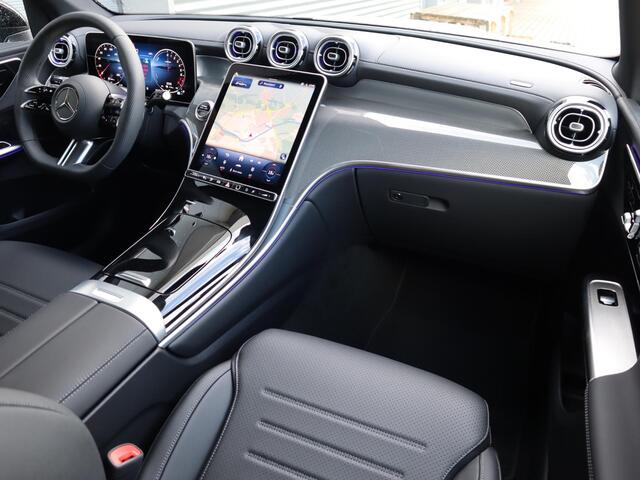 Mercedes-Benz GLC-KLASSE 300e 4MATIC Business Solution AMG Voordeel € 8.371 Voorraadactie !!