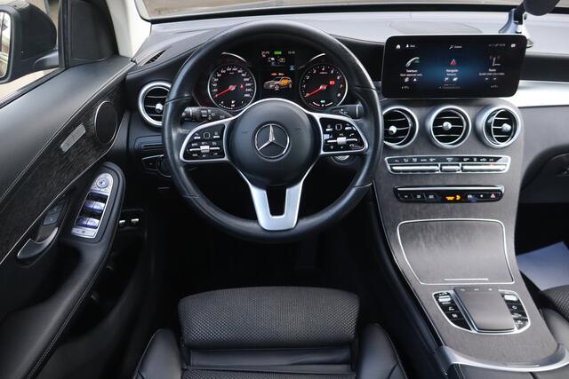 Mercedes-Benz GLC-KLASSE 300e 4MATIC Premium Plus Stoelverw I Pano I Elek Trekhaak